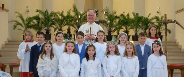 erstkommunion-2023-gruppenfoto-600x250-crop-47-34.jpg