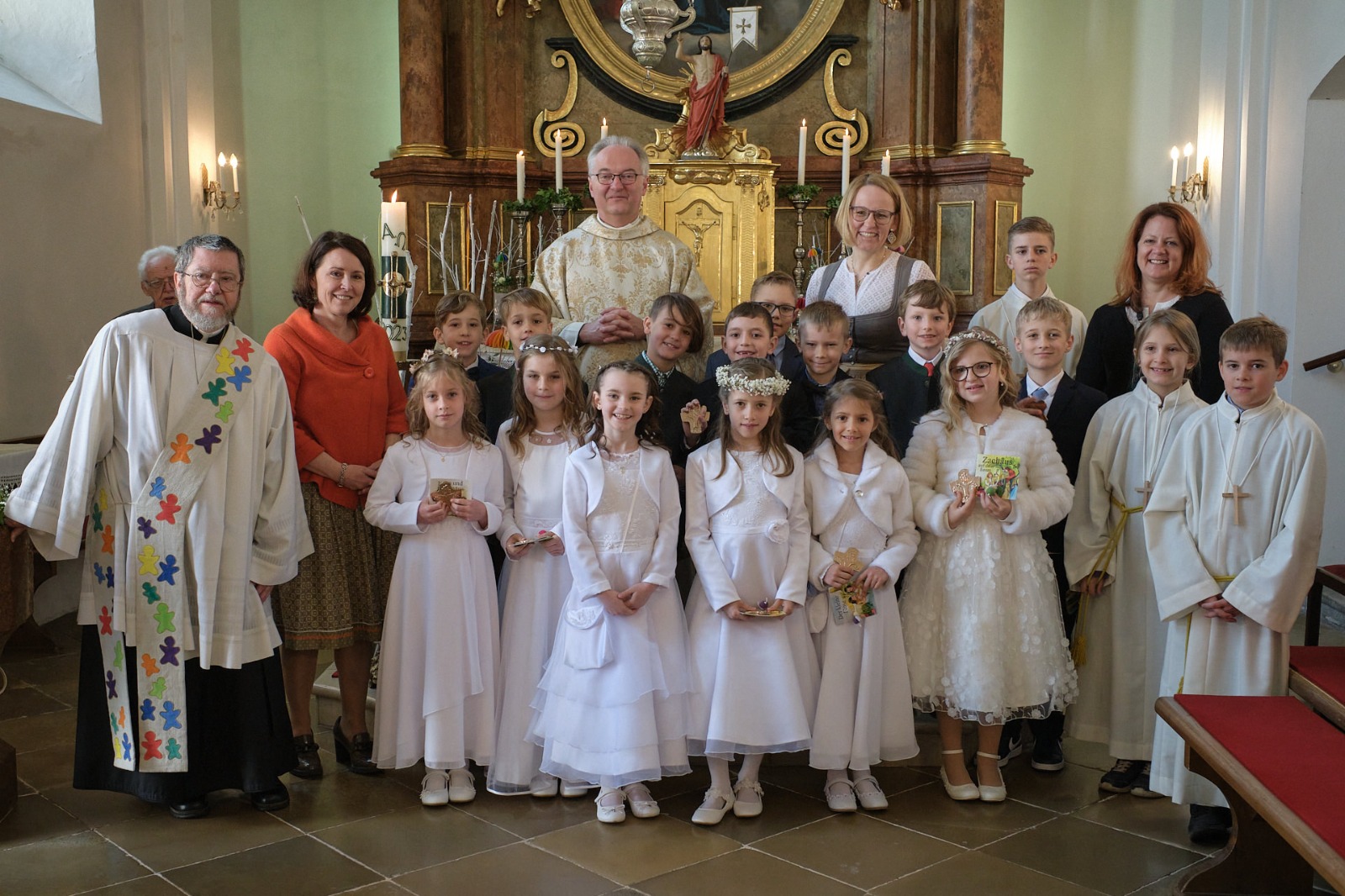 14 Kinder feierten das heilige Sakrament der Erstkommunion in der Pfarrkirche Gerersdorf.