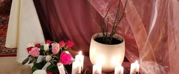 trauergottesdienst-2023-die-liebe-bleibt-600x250-crop-50-50.jpg